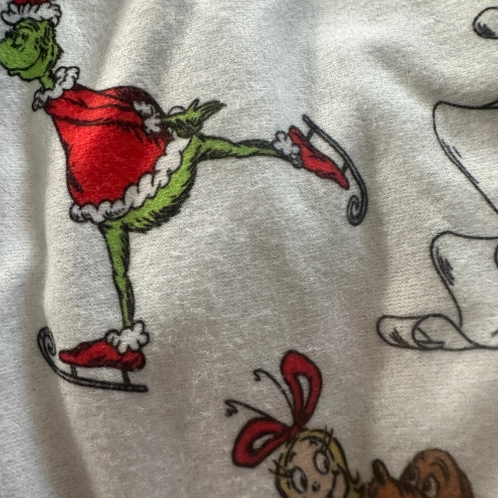 Kids Grinch PJs NWT